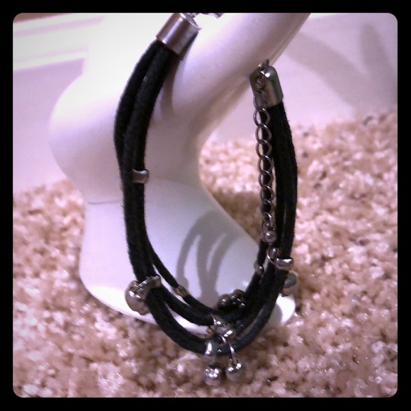 🆓FREE W/ $25 PURCHASE🆓 - Picture 3 of 3